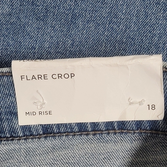 Loft NWT DenimFlare Crop Mid Rise Jeans Size 18. - Picture 6 of 11